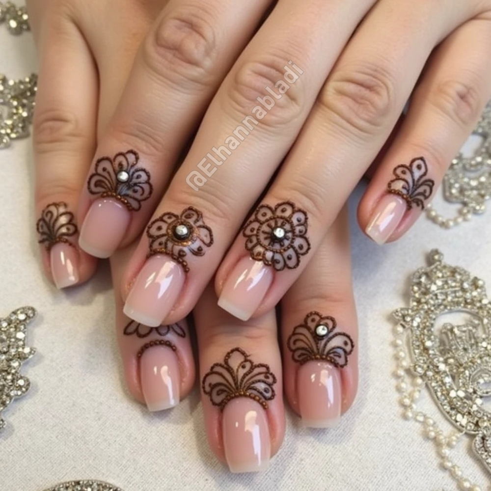 نقش حناء للعروس 2025 لنهاية الاصابع