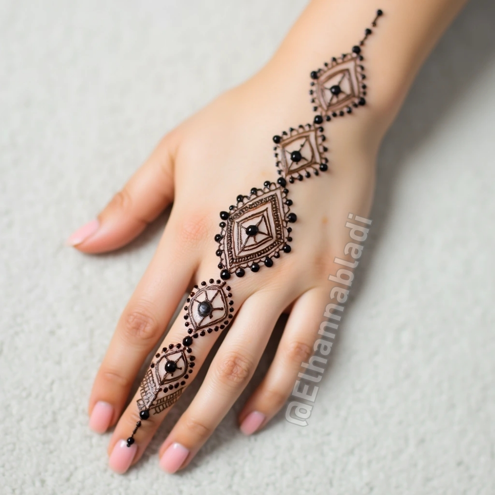 نقش حناء ناعم عربي وبسيط