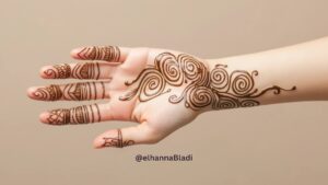 نقش حناء للاطفال 2025: خطوط منحنية