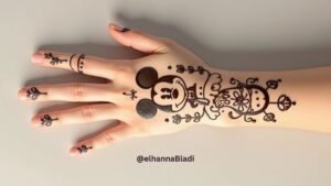 نقش حناء للاطفال بالشخصيات الكرتونية المفضلة في 2025: ميكي ماوس